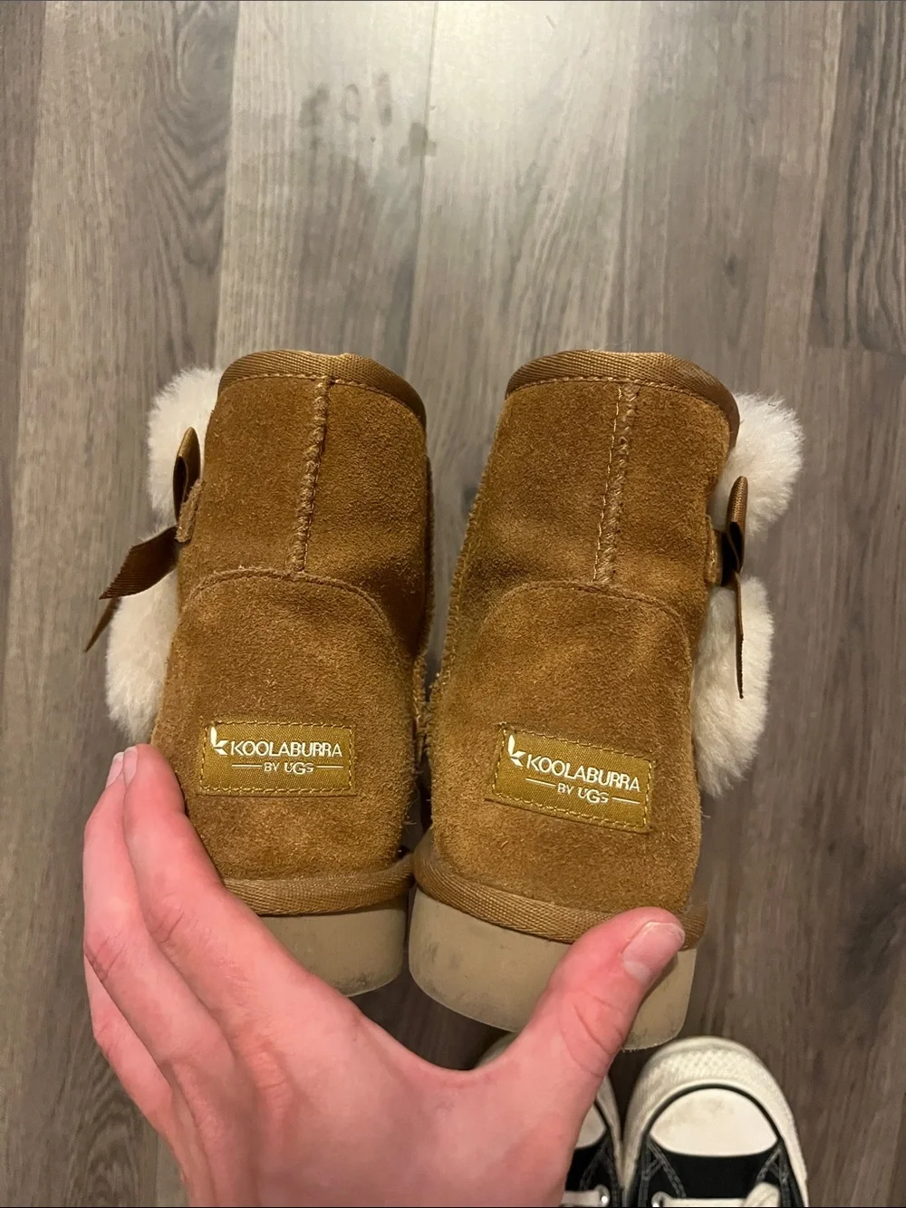 Koolaburra Chestnut Suede Short Boots with White Fur Trim